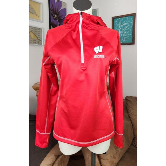 Women's Colosseum Red Wisconsin Badgers Half-Zip Hoodie Size L